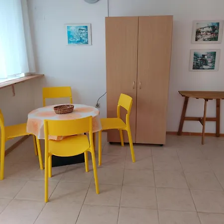Kamp alanı 6 Treti Mart Street 2 Floor South *