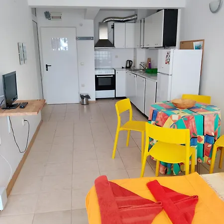 Kamp alanı 6 Treti Mart Street 2 Floor South *